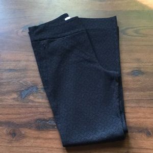 Textured pull on style pant